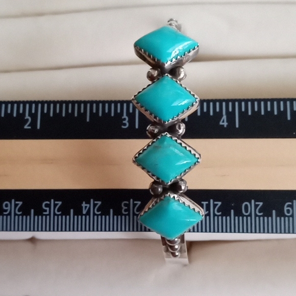 TURQUOISE AND STERLING SILVER BRACELET - Picture 4 of 6